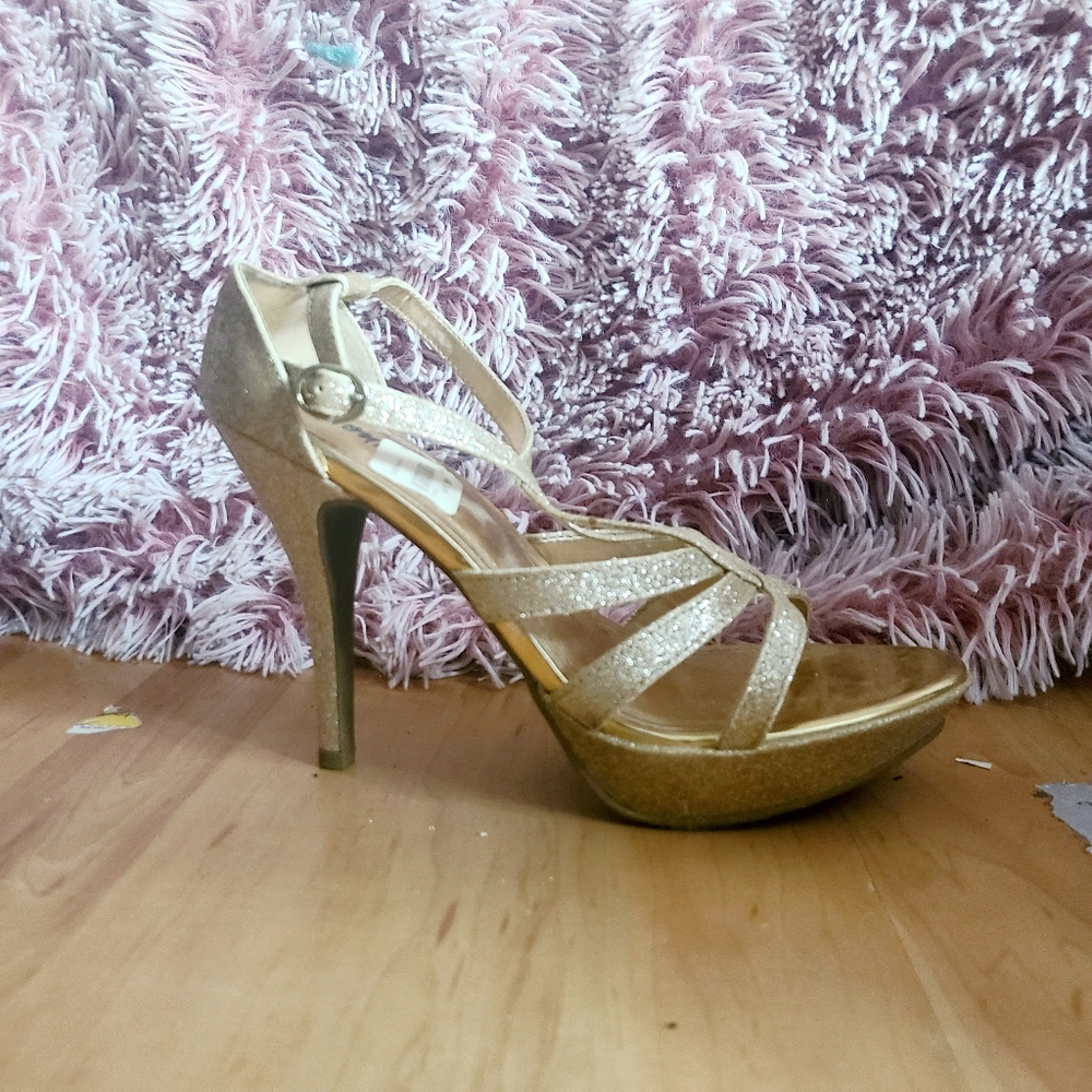 2/$20- used Fiona night gold sandal heels